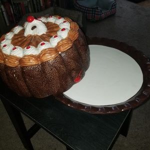 Beautiful Decorated Cake Holder